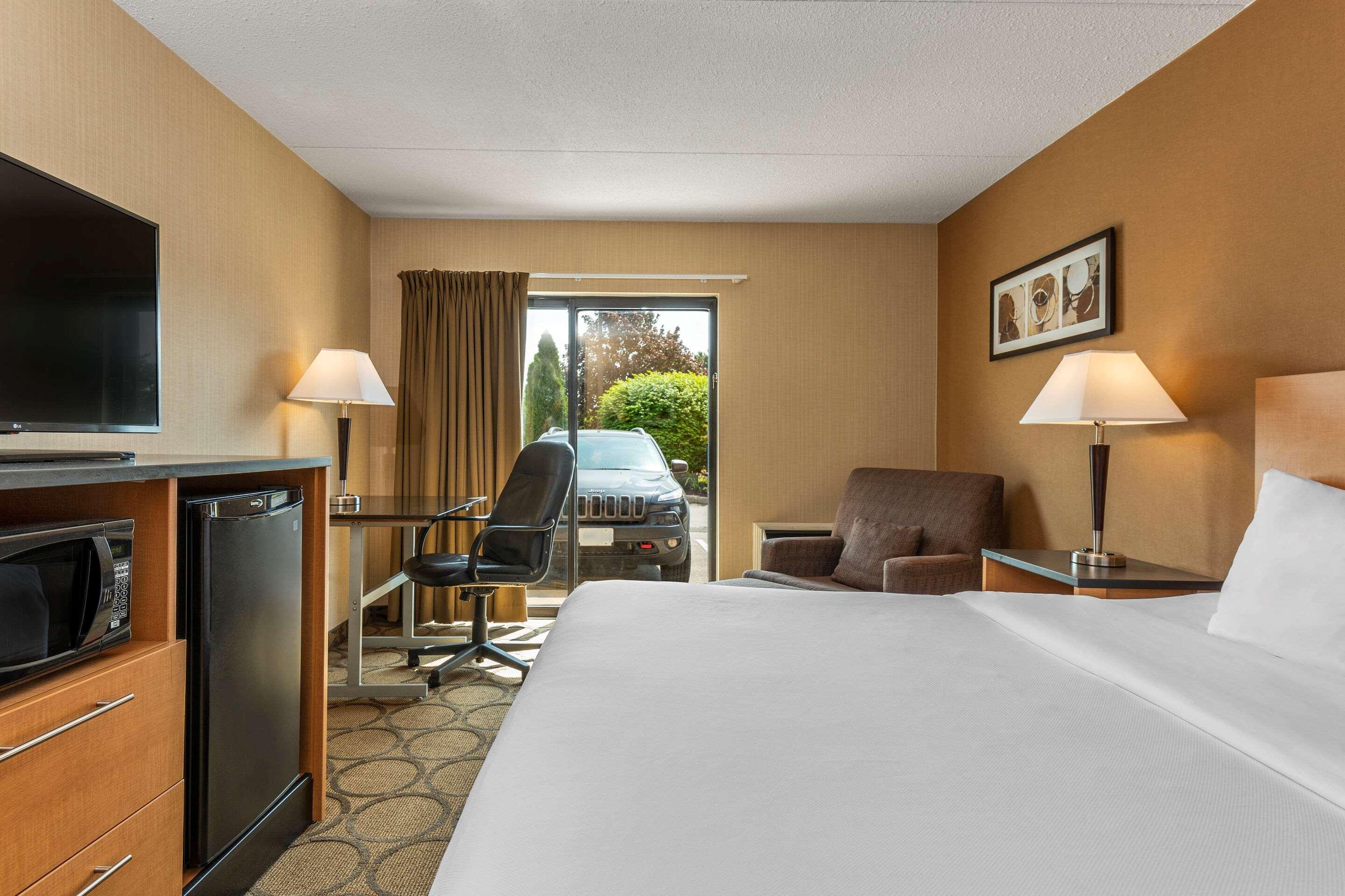 Comfort Inn Sherbrooke Exterior foto